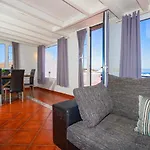 Casa Buena * Tías