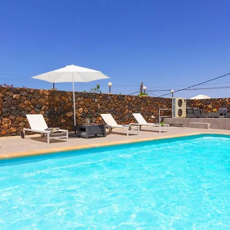 Semesterbostad Casa Buena *